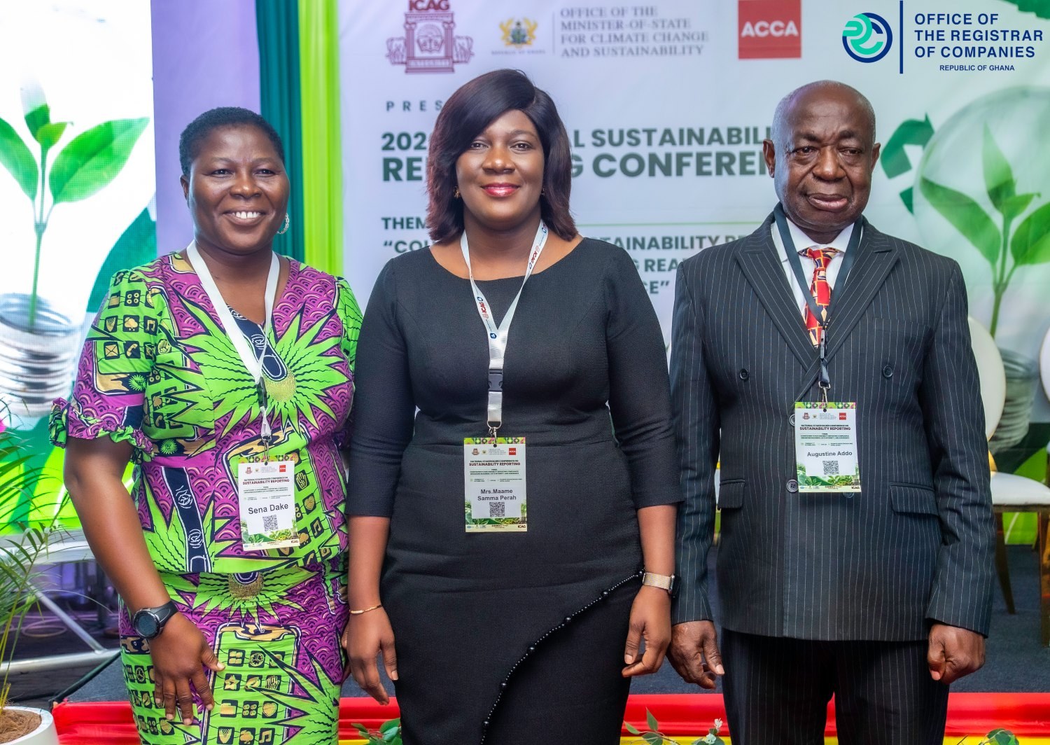 Mrs. Maame Samma Peprah with conference delegates at the 2026 National Sustainability Reporting Conference
