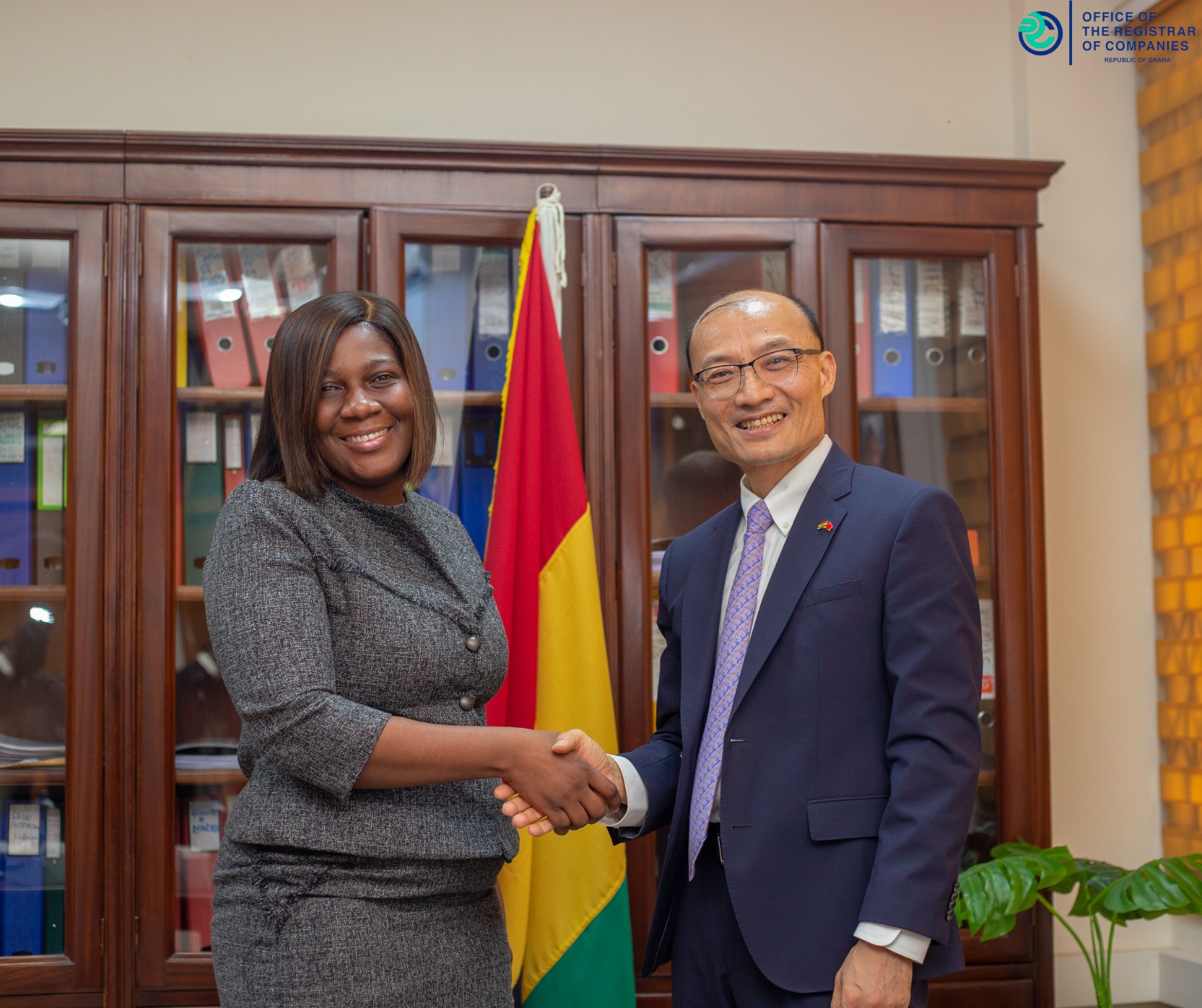 Chinese Ambassador Pays Courtesy Call On Registrar Of Companies