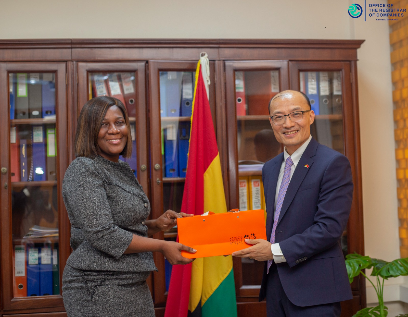 Chinese Ambassador Pays Courtesy Call On Registrar Of Companies